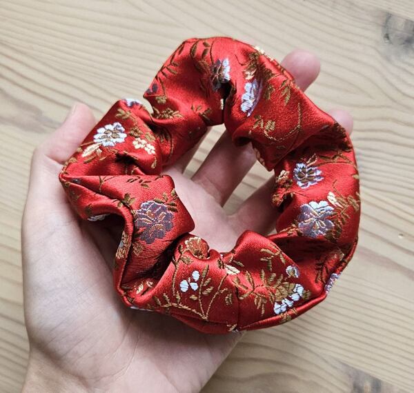 silk scrunchie sewing tutorial